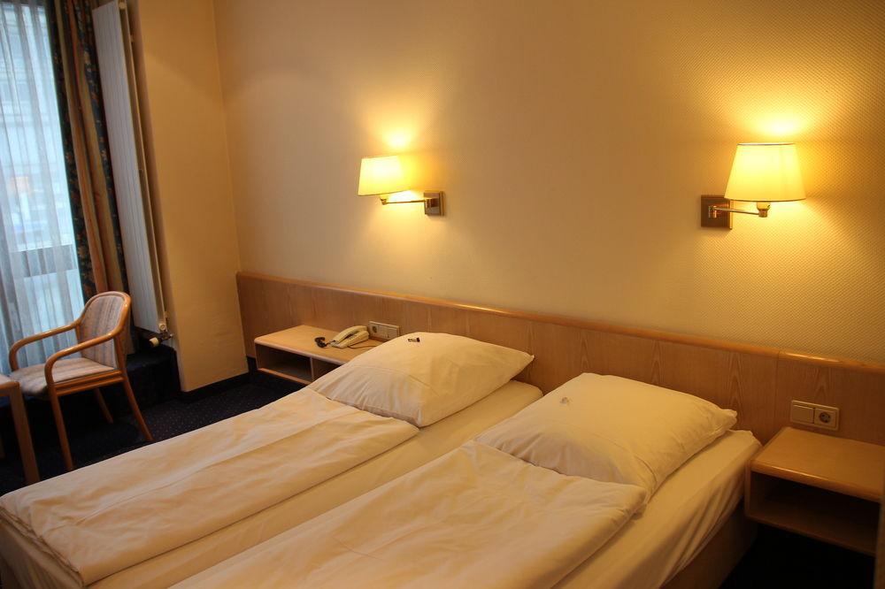Daniel 3* Munich